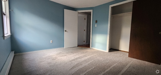 Building Photo - 67 R Dr Rental