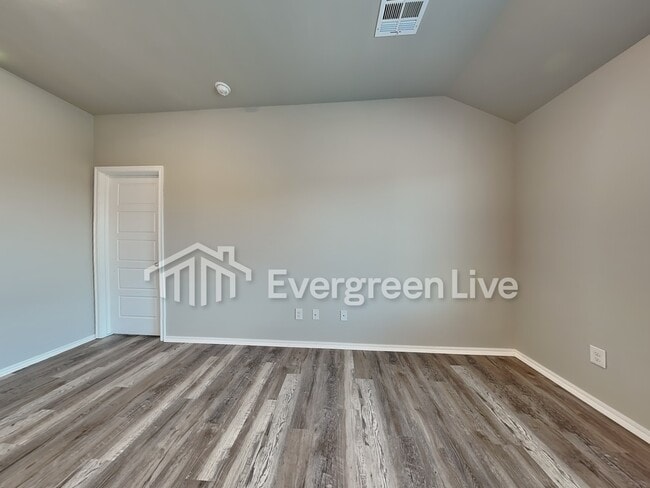 Photo - 3500 moraine dr