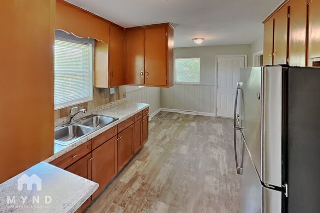Photo - 5201 Pinebrook Dr