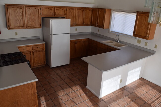 Photo - 1937 Sunshine Ter SE Unit B