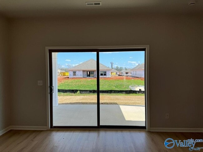 Photo - 12660 Whitcomb Cir