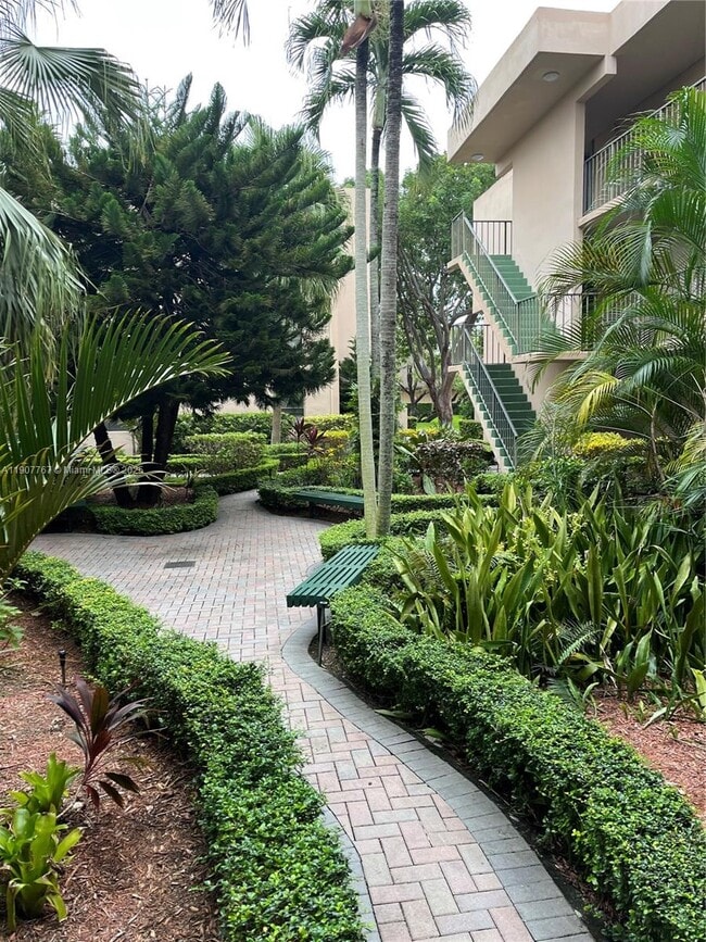 Photo - 10525 SW 112th Ave Unidad 114