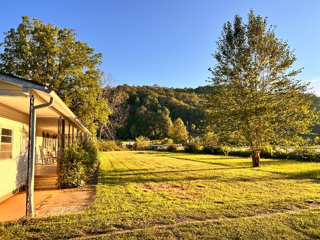 1573 Leatherman Gap Rd