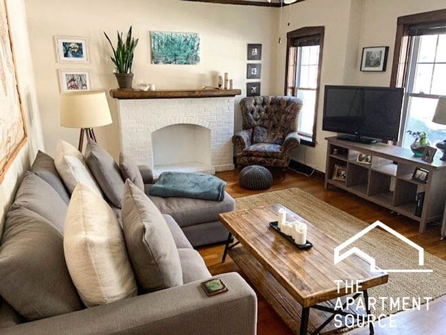 Photo - 1839 W Foster Ave Unit 1