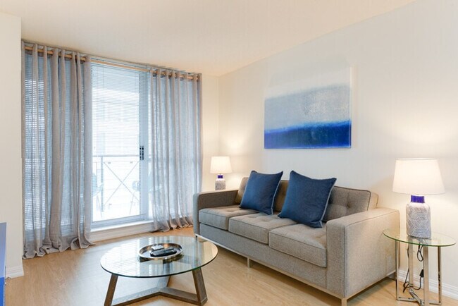 Photo - 215 Queen St W Unité SI ID1034890P