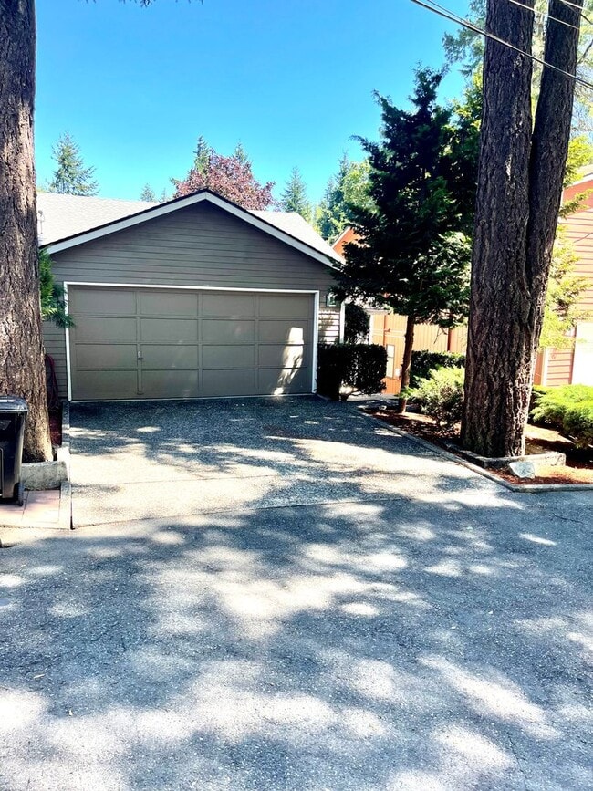 Photo - Large Unit! 2-Car Garage Parking! Don't Miss This One!