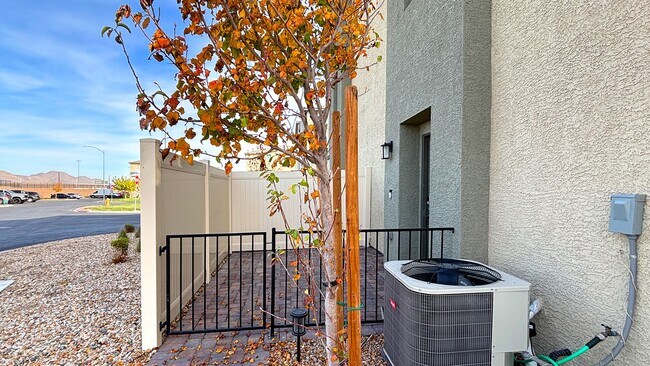 Photo - Wonderful 3 Bedroom townhouse with a 1 car garage - 3 levels located in North Las Vegas