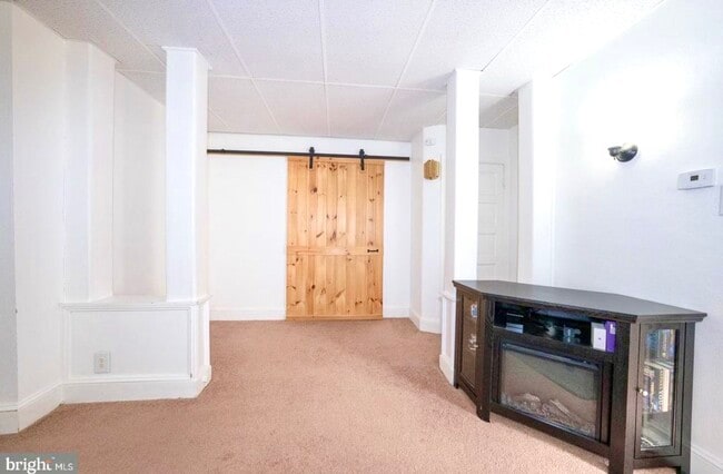 Photo - 206 E Hinckley Ave
