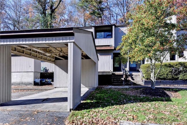 Building Photo - 8 Spring W