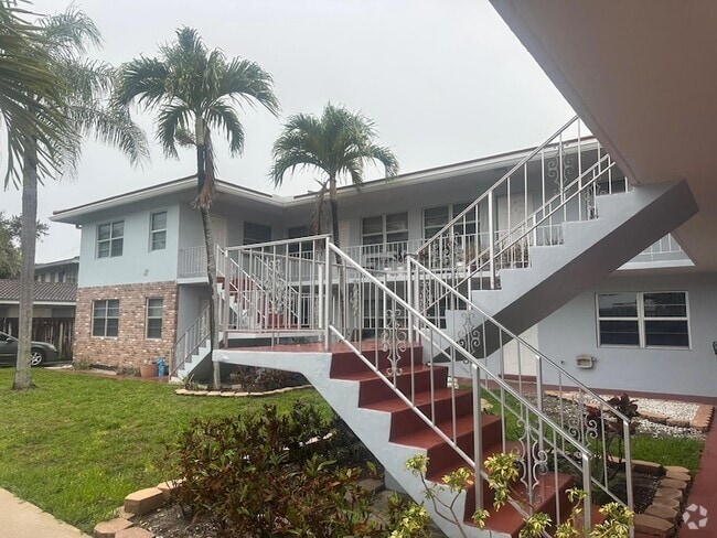 Building Photo - 2725 Middle River Dr Unit 10 Rental