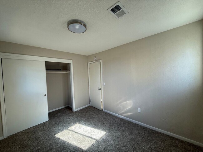 Photo - 2606 E Hennepin Ave Unit 1
