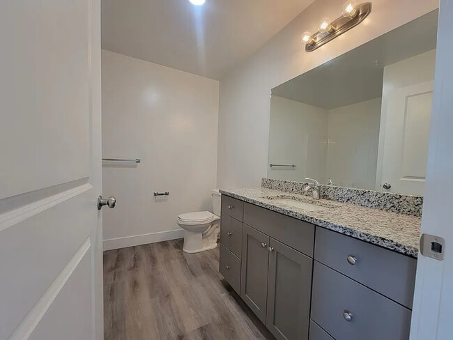 Photo - 5963 N Freedom Rd Unidad #4