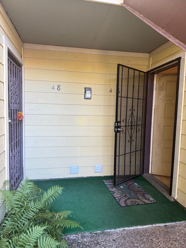 Photo - 9350 Country Creek Dr Unidad 46