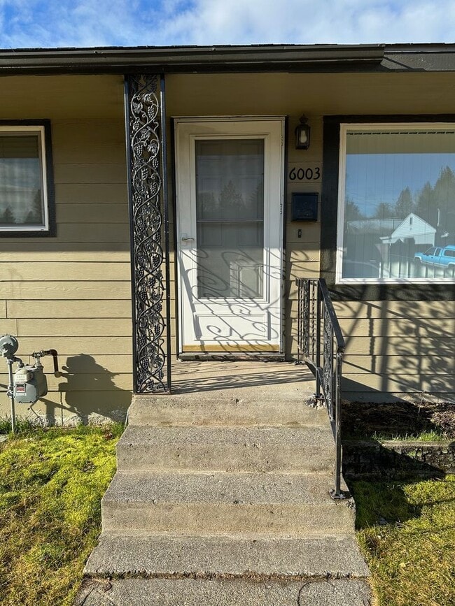 Photo - Spacious Northside 4-Bed, 2-Bath Ranch with Hardwood Floors