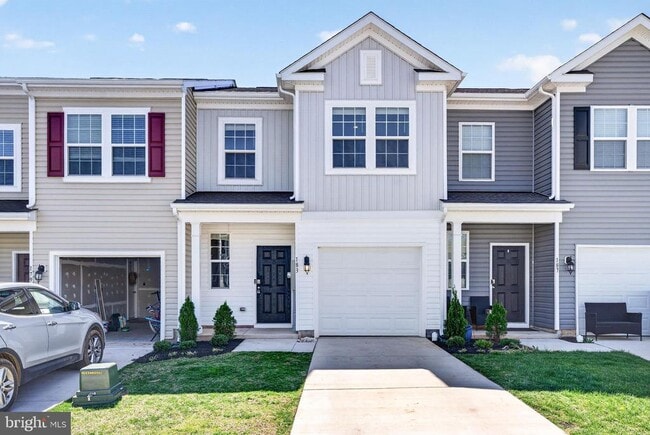 Building Photo - 183 Caterpillar Dr