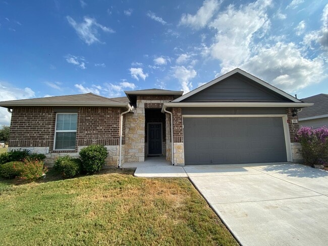 Building Photo - 4/2/2 Home in Heather Glen/ Fridge / Gas Cooking / Covered Back Patio / Fenced in Yard / CISD
