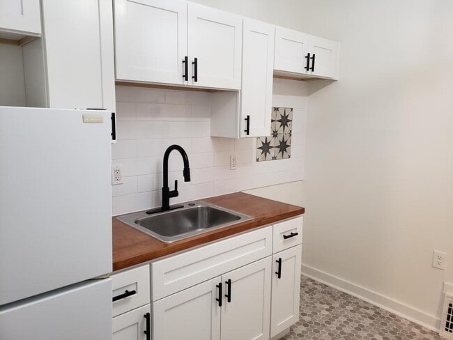 Photo - 124 Dawes Ave