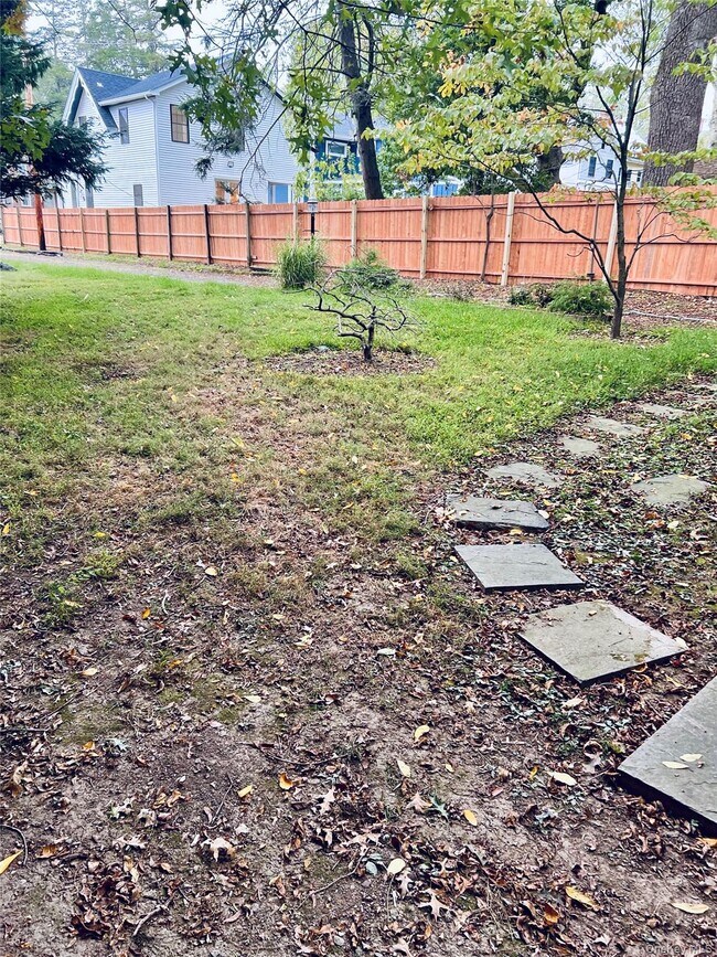 Photo - 863 Wolcott Ave