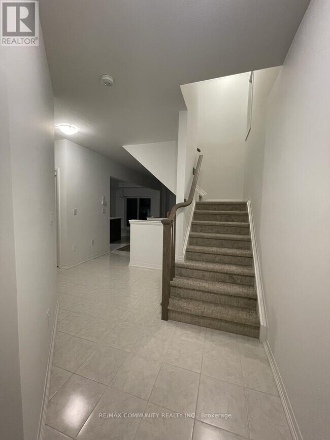 Photo - 189 Bur Oak Dr