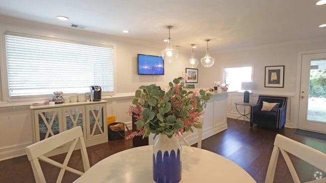 Leasing Office