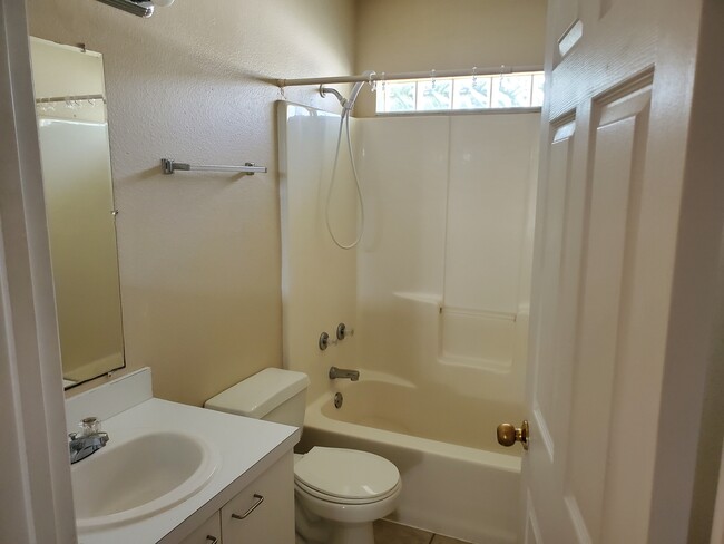 Bathroom 2 - 306 Windford Ct House