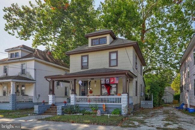 Photo - 220 Hazel Ave