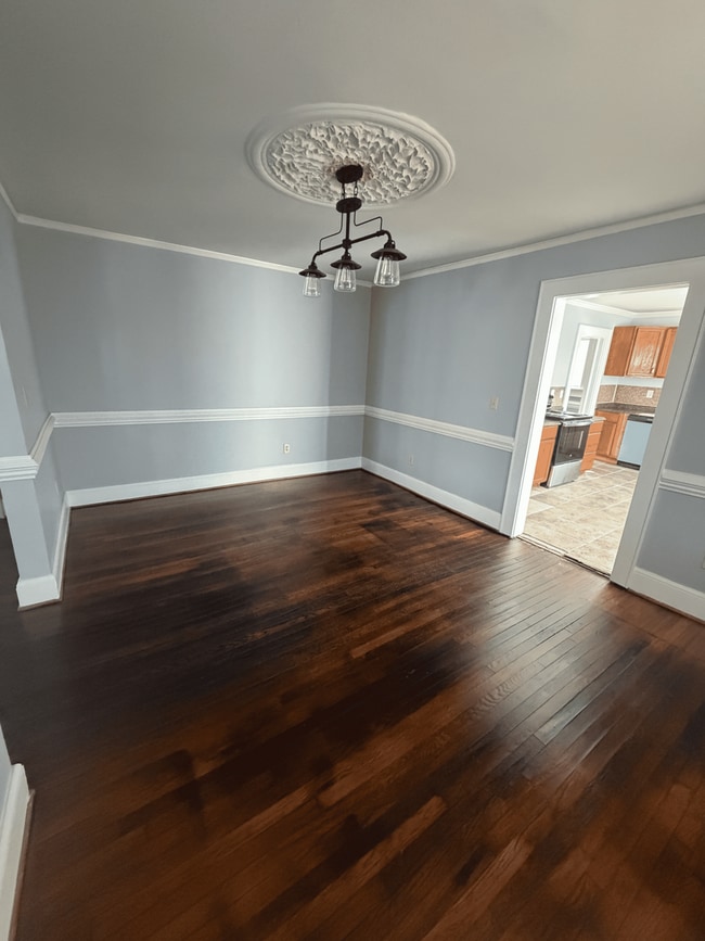 Photo - 2,000 square feet - Residential or Commercial Use