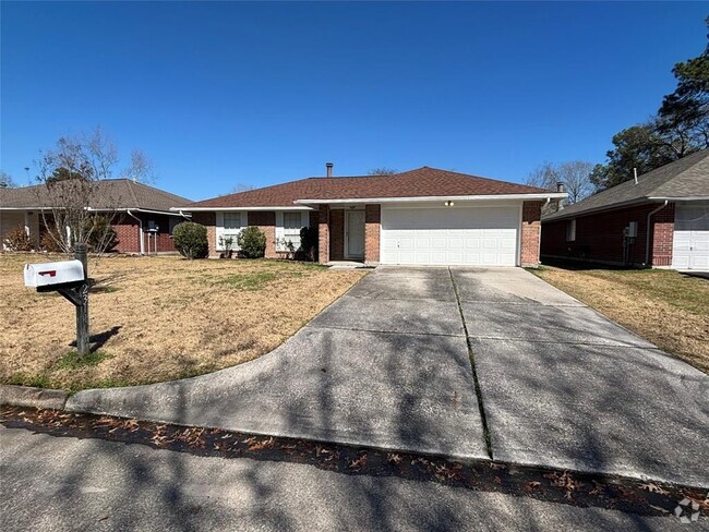 Building Photo - 2311 Pine Cone Dr Rental