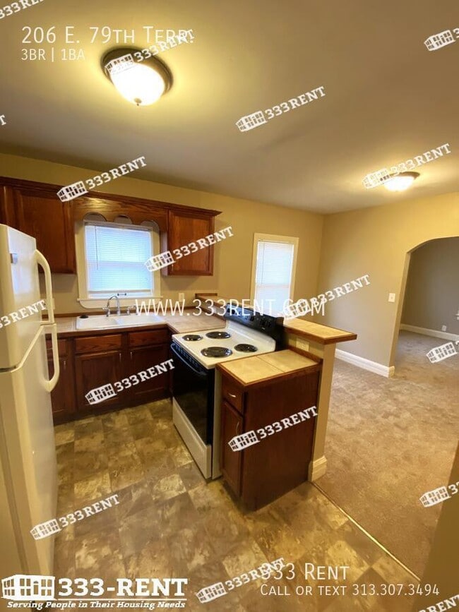 Photo - 206 E 79th Ter