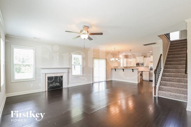 Photo - 92 Squire St