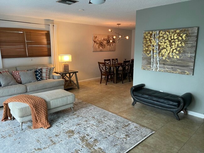 Photo - 187 Auburn Dr