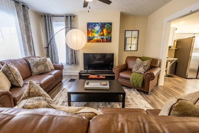 Photo - 787 S 22nd St