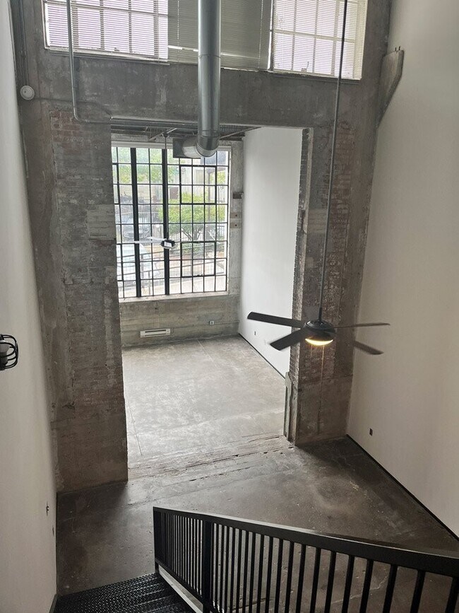 Photo - 2400 S Ervay St