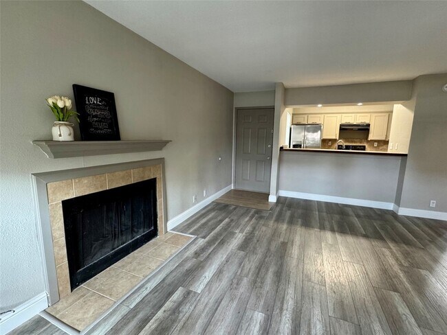Photo - 5981 Arapaho Rd Unit 303