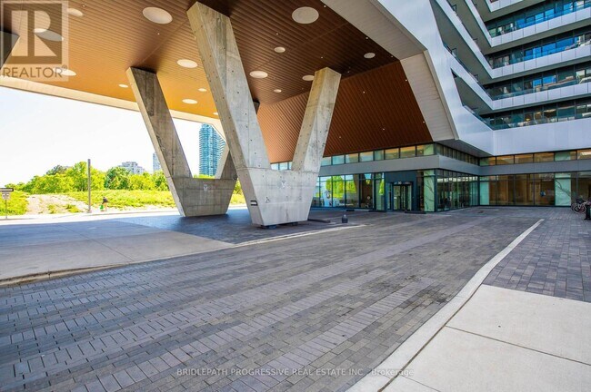 Photo - 30 Shore Breeze Dr Unit PH-07