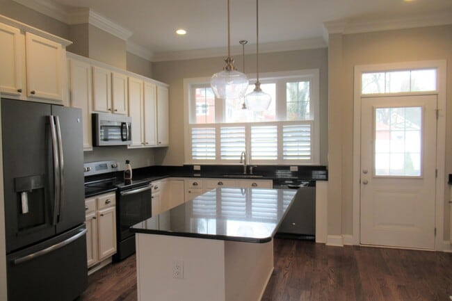 Photo - 717 S Braddock St