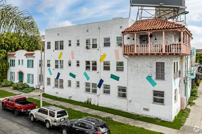 Building Photo - 5139 Melrose Avenue