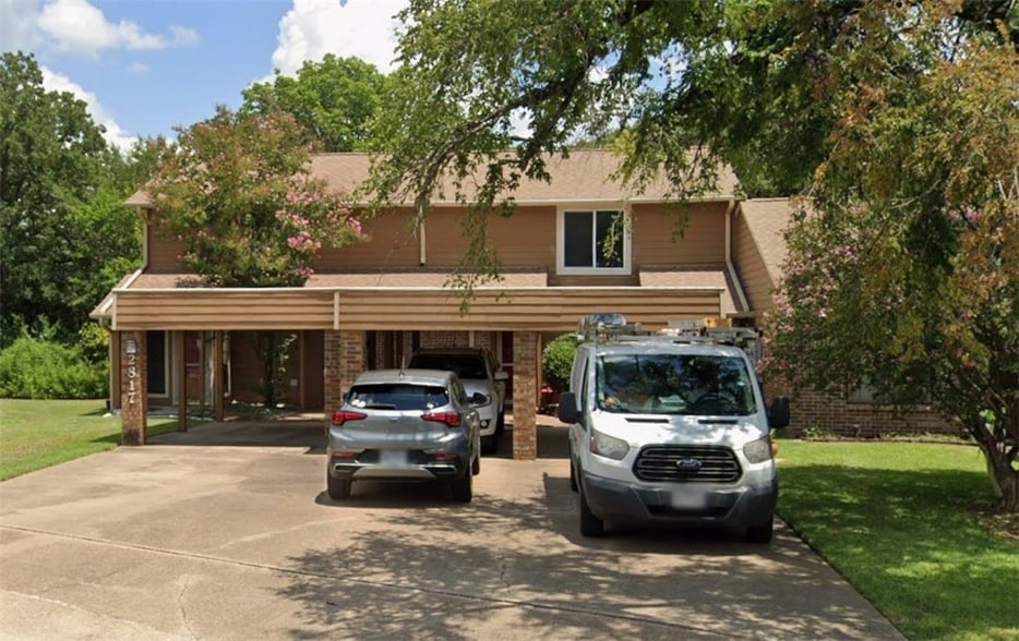 Photo - 2817 Oakside Dr