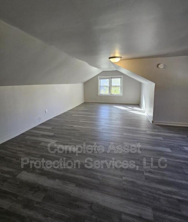 Photo - 1424 Parkview Ave