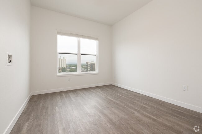 2BR, 2BA - 1,193SF - Secondary Bedroom