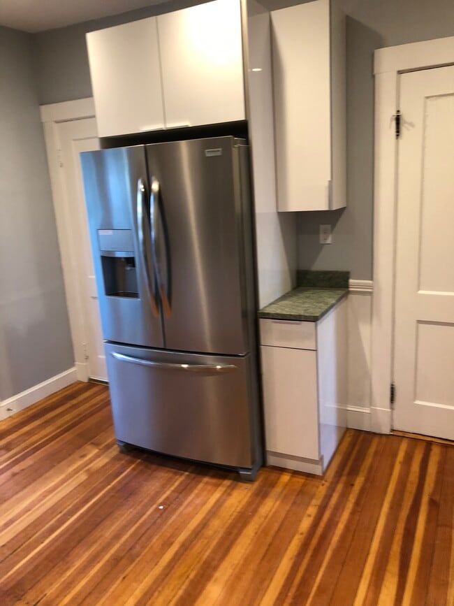 Building Photo - 45 Nixon St Unit 1 Rental