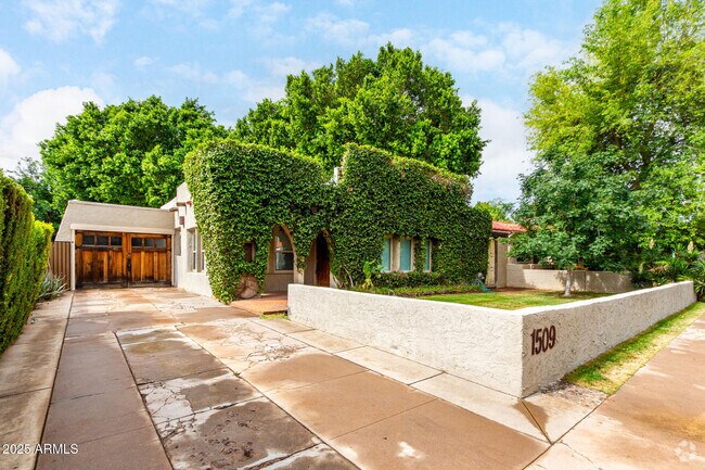 Building Photo - 1509 E Cheery Lynn Rd Rental