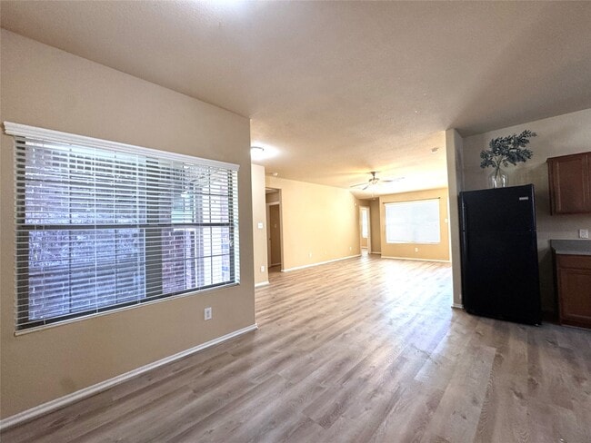 Photo - 822 Katydid Ct