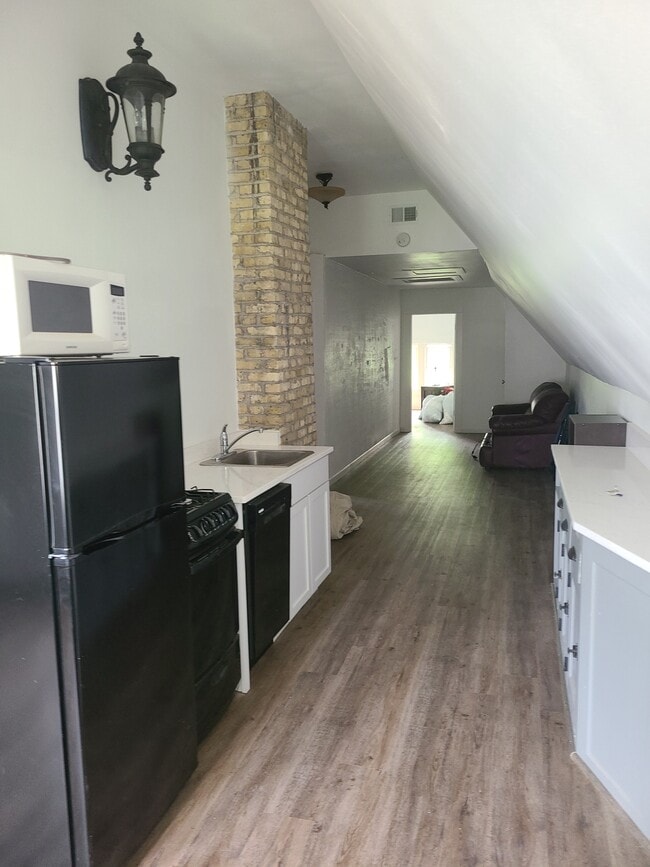 Photo - 2954 N Frederick Ave Unit #3