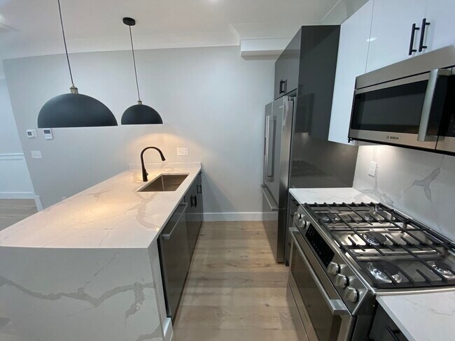 Photo - 301 Somerville Ave Unidad I