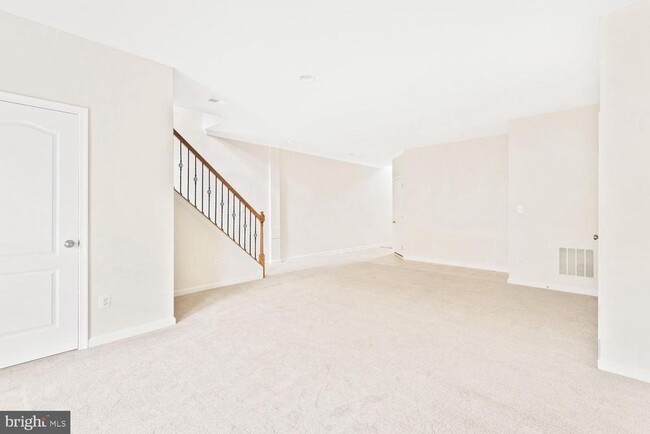 Photo - 41833 Diabase Square