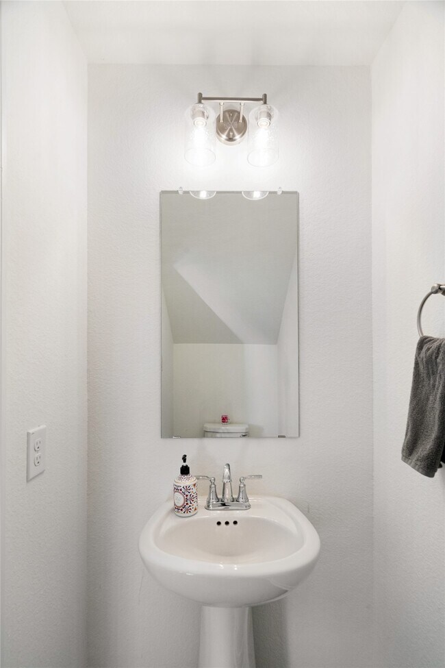 Photo - 632 Silver Pear Ct