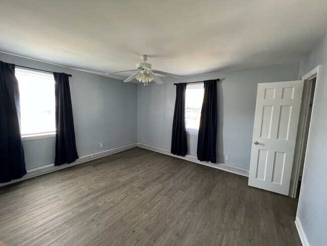 Photo - 13765 Cedar Rd