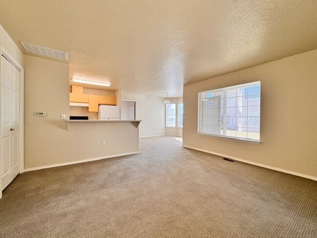 Photo - Centrally Located 2 Bedroom 2 Bathroom