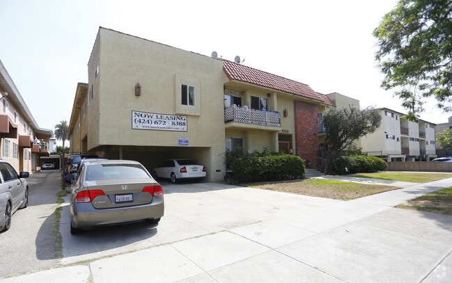 3748 Midvale Ave